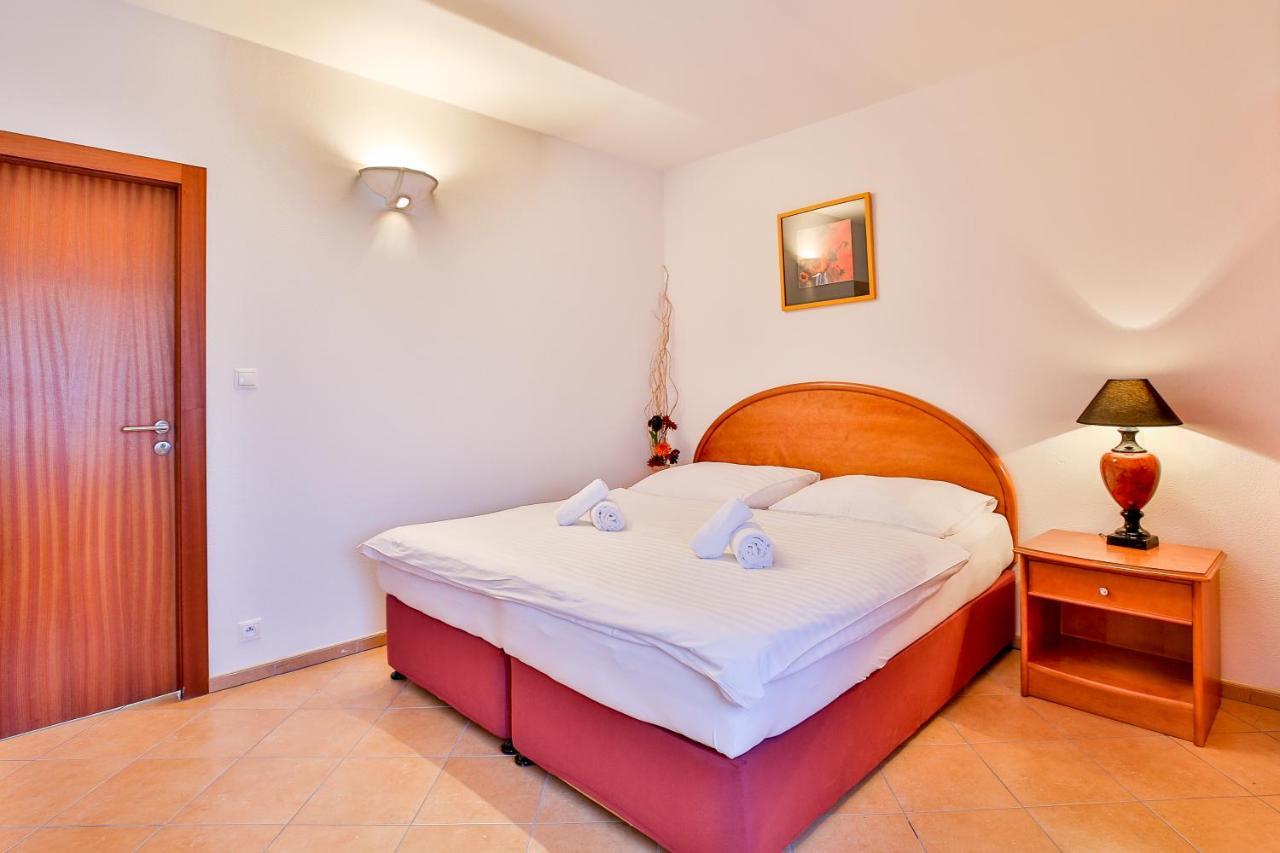 Hotel Barborka Přední Výtoň Εξωτερικό φωτογραφία